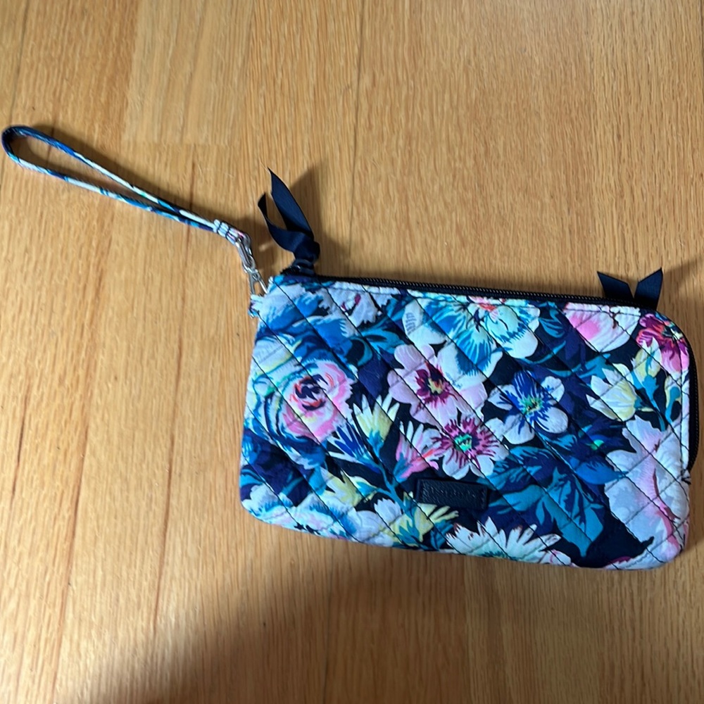 Vera Bradley Wristlet NWOT